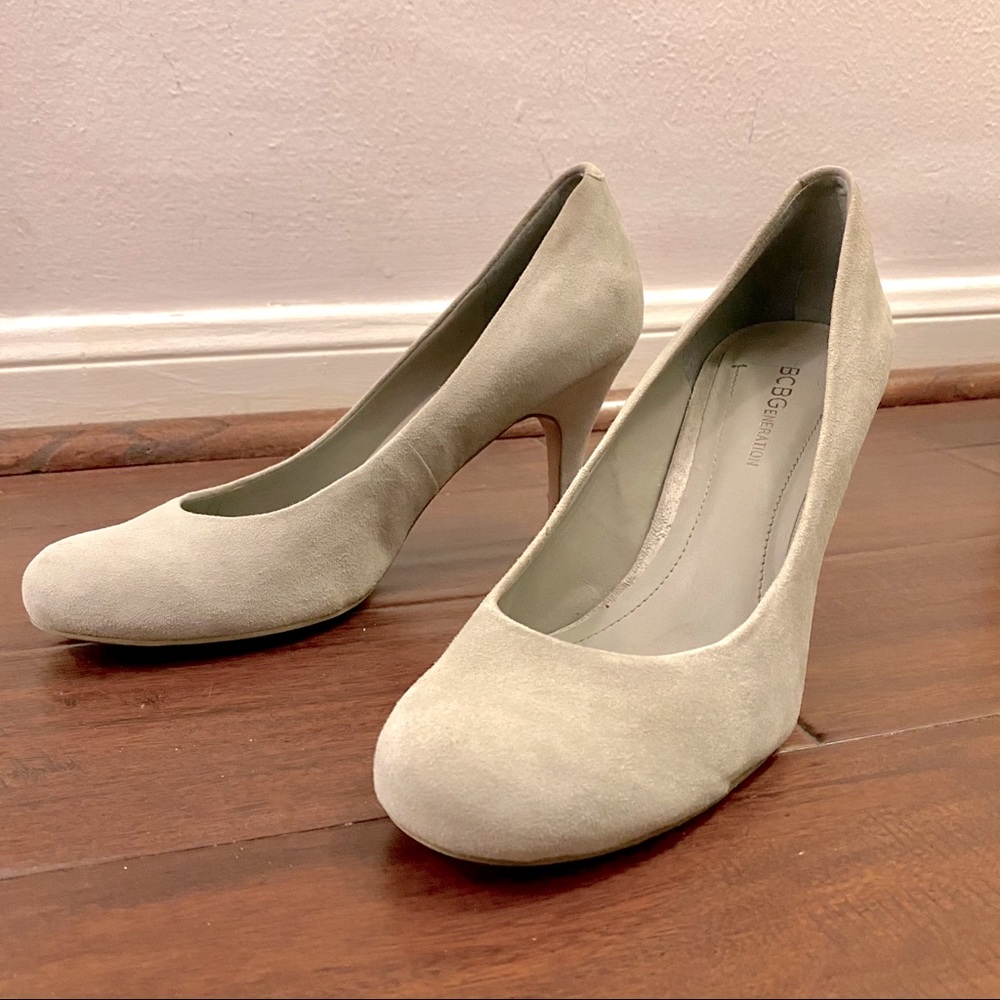 BCBGeneration Light Grey Suede Pumps Heels